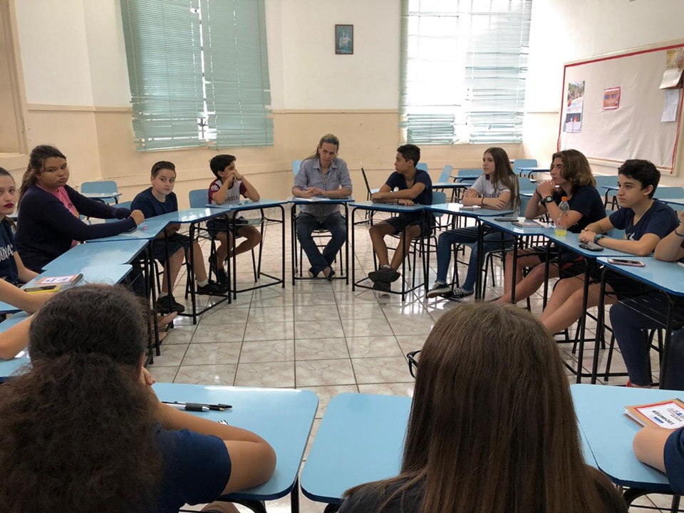 Representantes de sala participam de reunião trimestral