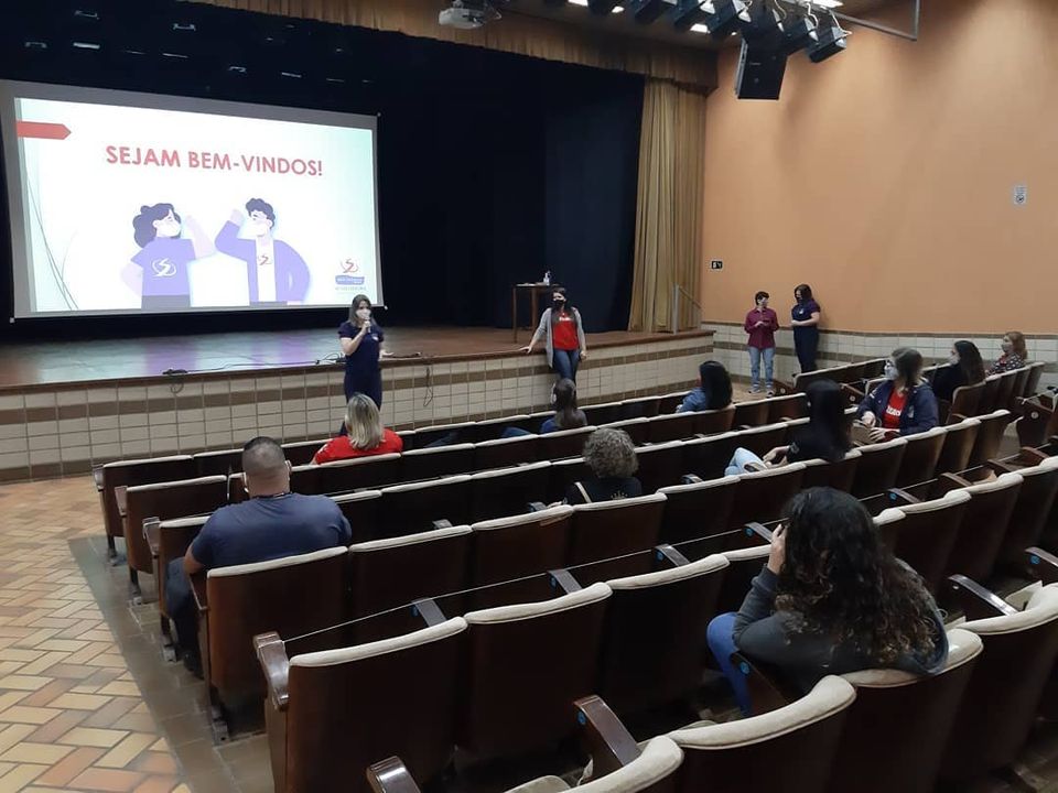 Comunidade Educativa-Pastoral participa de treinamento e capacitação para retomada das aulas