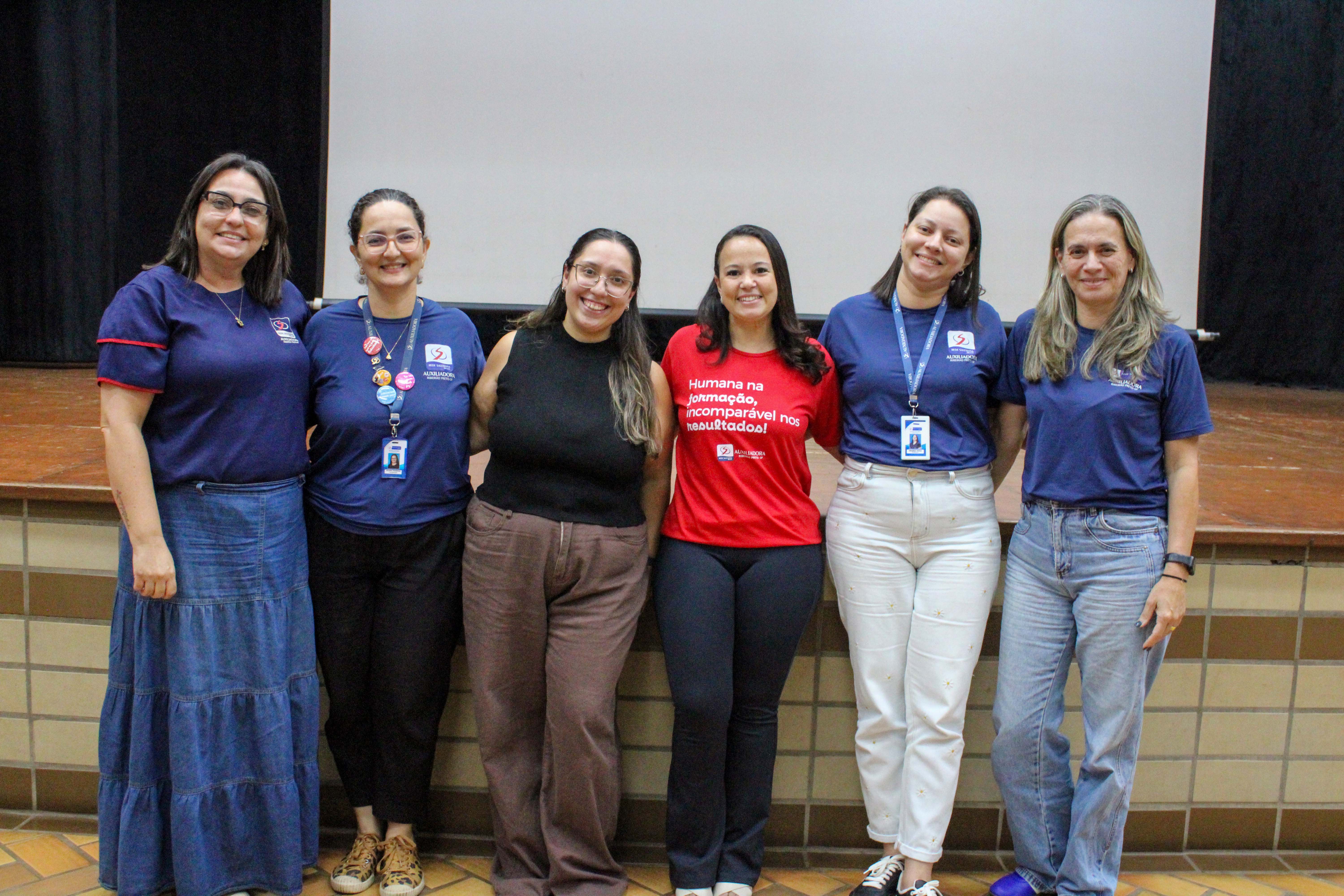 Reunião pedagógica promove diálogo sobre Comunicação Aumentativa